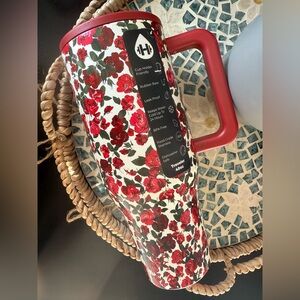 Hydrojug 🌹ROSES ARE RED 🌹 40oz Traveler Tumbler